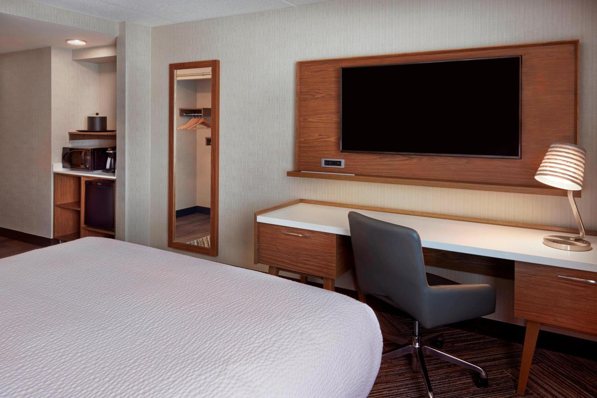 โฟร์ พอยต์ บาย เชอราตัน แฮมิลตัน - สโตนีย์ ครีก Hotel ฮามิลตัน ภายนอก รูปภาพ