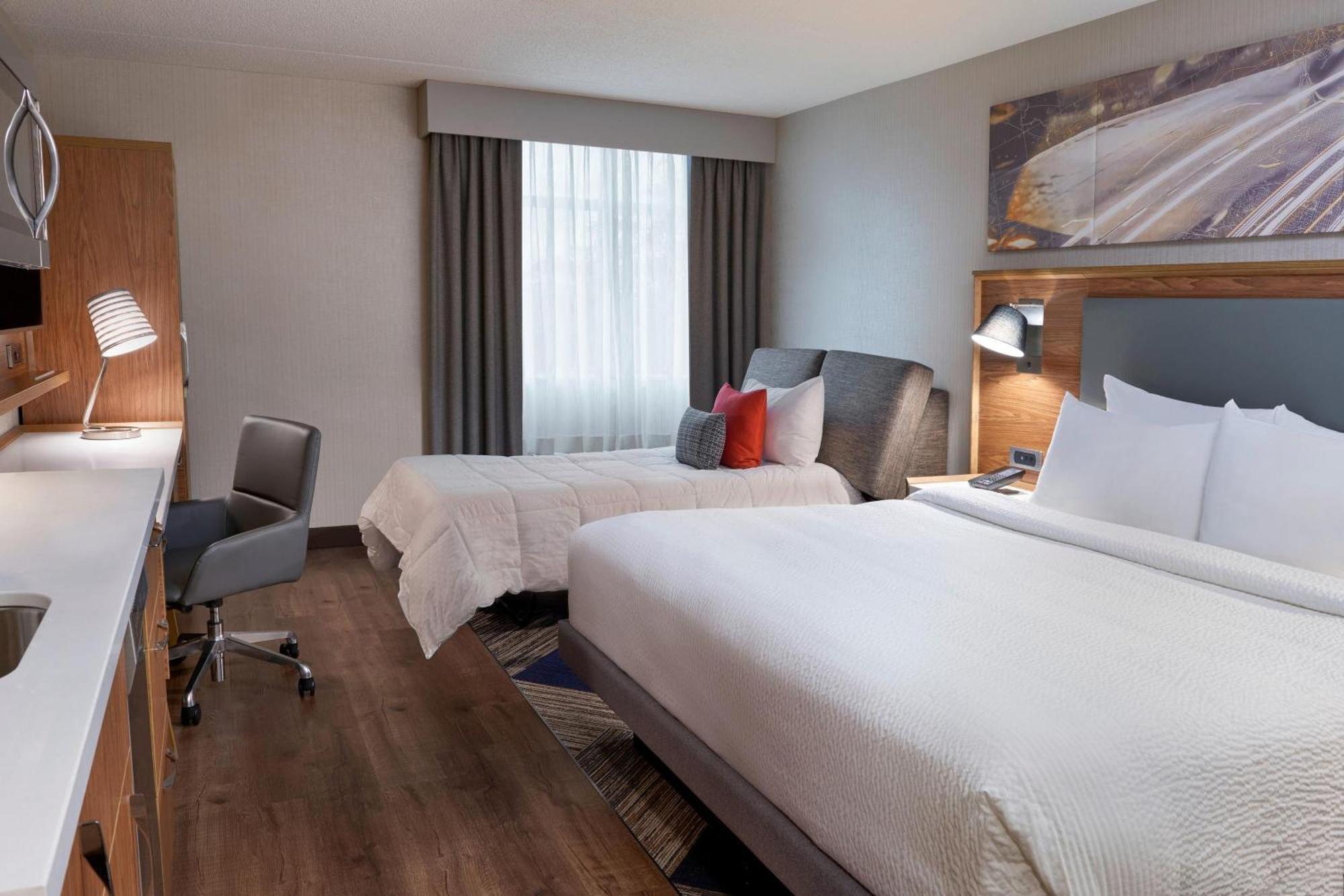 โฟร์ พอยต์ บาย เชอราตัน แฮมิลตัน - สโตนีย์ ครีก Hotel ฮามิลตัน ภายนอก รูปภาพ