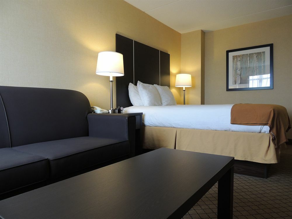 โฟร์ พอยต์ บาย เชอราตัน แฮมิลตัน - สโตนีย์ ครีก Hotel ฮามิลตัน ภายนอก รูปภาพ